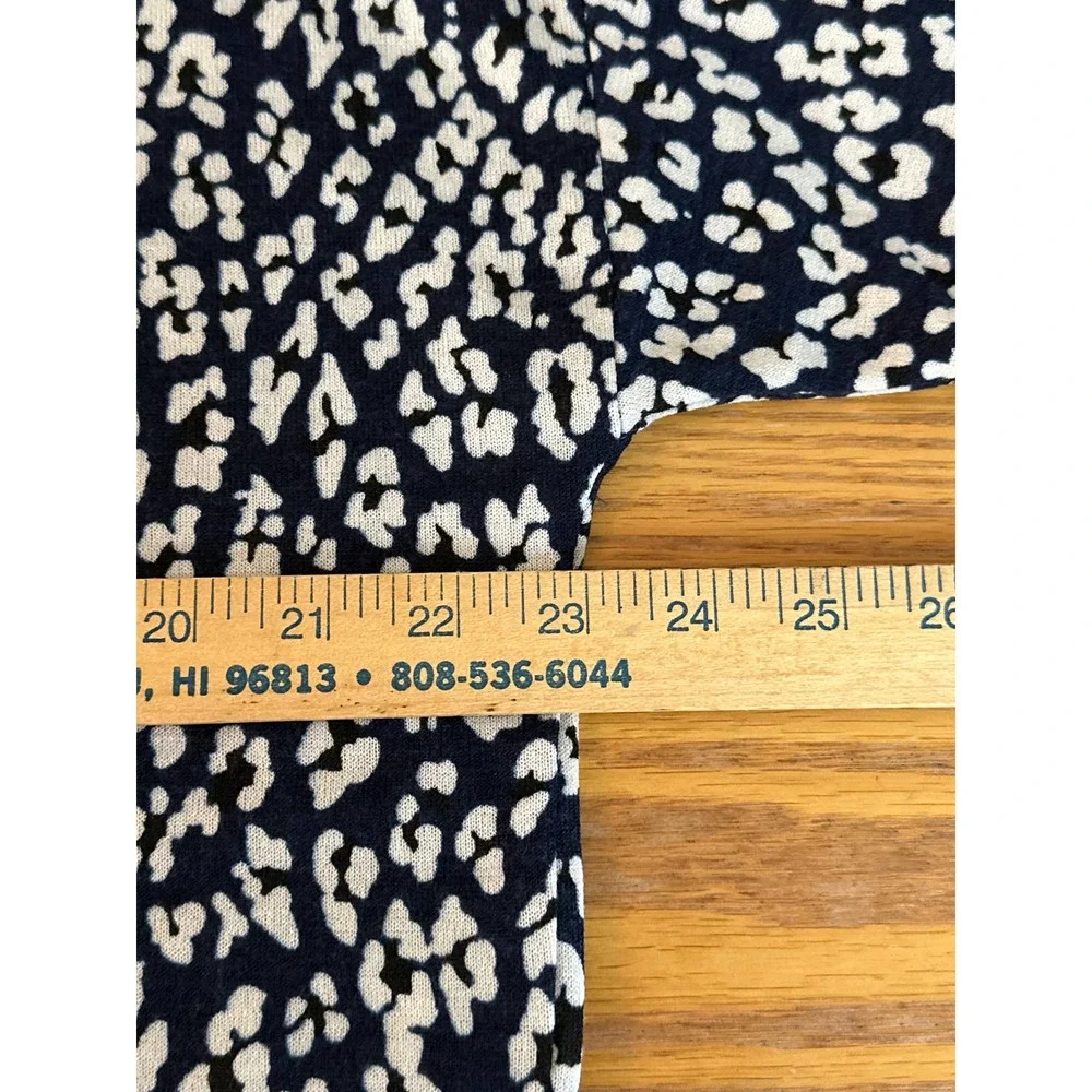 Banana Republic Top Women's‎ Medium